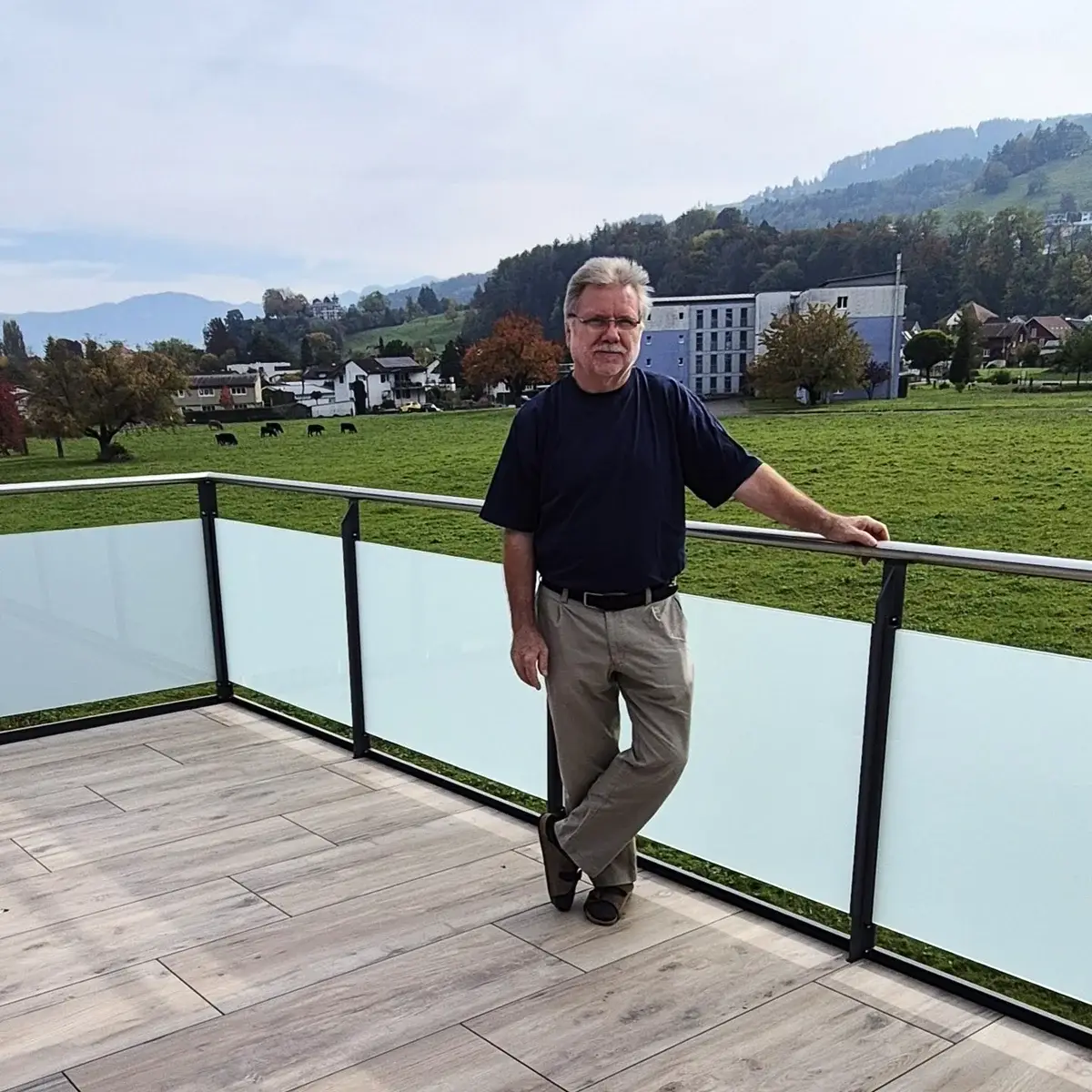 Balkon- und Terrassengeländer montiert