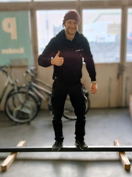 Mit unseren Tabellen wählst du anhand der Belastung und der Spannweite einfach das richtige Stahlprofil aus.